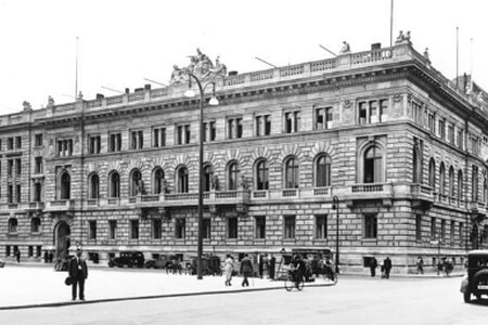 Das Reichsfinanzministerium am Berliner Wilhelmplatz (1930), Bundesarchiv, Bild 147-0269 / CC-BY-SA Das Reichsfinanzministerium am Berliner Wilhelmplatz (1930)