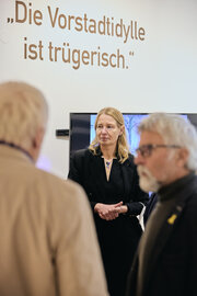 Dr. Anke Silomon