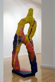 Plastik (1989) Drahtgerüst, Knüllpapier, Stoff, Latex, 158 cm Höhe 