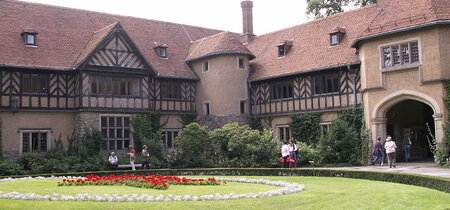Schloss Cecilienhof – Tagungsort der Potsdamer Konferenz 