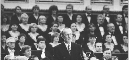 Im Rahmen eines Festaktes der DDR-Regierung im Schauspielhaus zum Tag der Deutschen Einheit hielt Lothar de Maiziere seine letzte Rede in seiner Funktion als Ministerpräsident der DDR.
