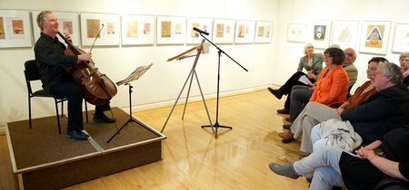 Musikalische Begleitung: Frank Wolff, Violoncello