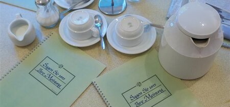 Kaffee, Kekse, Karikaturen - Sagen Sie uns Ihre Meinung!