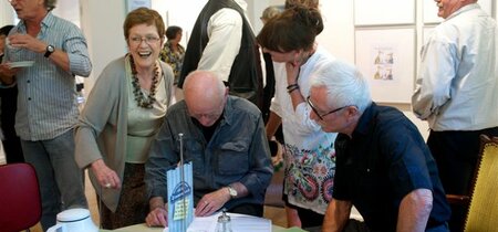 Am Mehrgenerationen-Stammtisch