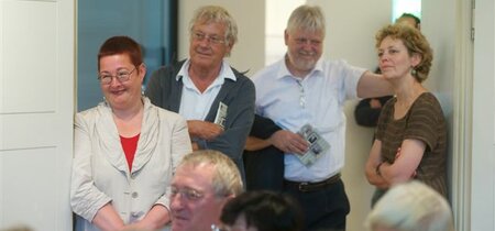 Martina Weyrauch, Leiterin der Landeszentrale (l.)