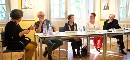 v.l.: Martina Schellhorn (Landeszentrale), Klaus Stuttmann, Barbara Henniger, Ma