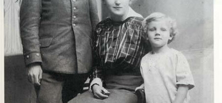 Albrecht Schönherr mit Eltern in Katscher