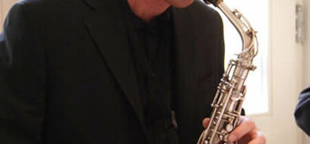 Ralf Benschu am Saxophon
