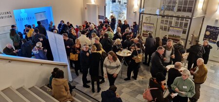 Kommunikatives Buffet nach der Eröffnung 