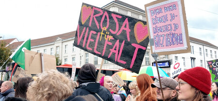 Demo für mehr Vielfalt – IFest für die Vielfalt – Zum CSD 2025 waren viele Gäste aus Berlin, Leipzig und Dresden angereist