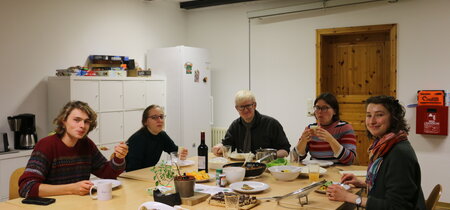 Mittagspause bei einem Workshop im Biosphärenreservat Flusslandschaft Elbe