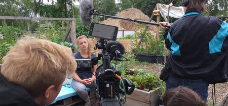 Videodreh im Campusgarten der FH Potsdam