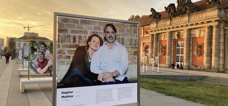 Ausstellungstafeln unter freiem Himmel in Potsdam 30 Jahre - 30 Paare