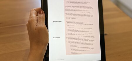 Umgang mit Verschwörungserzählungen 