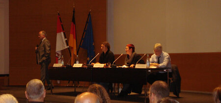 v.l.: Dr. Heiner Flassbeck, Alexis Passadakis, Dr. Martina Weyrauch und Dr. Helm