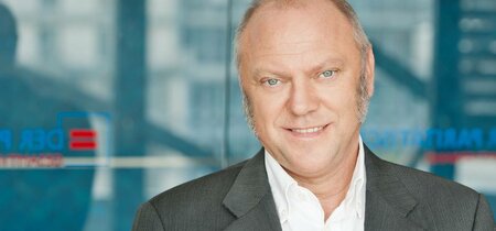 Dr. Ulrich Schneide