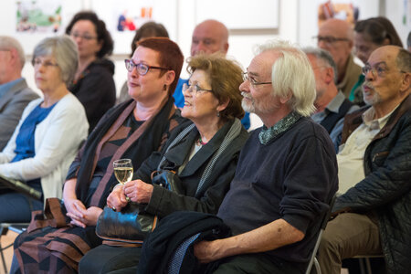 2.v.l.: Martina Weyrauch (Leiterin der Landeszentrale), Barbara Henniger und Klaus Stuttmann. 