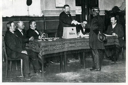 Reichstagswahl 1912. Wahllokal in Berlin-Neuköln