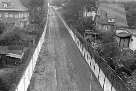Potsdam, Klein Glienicke, Am Waldrand, Oktober 1985