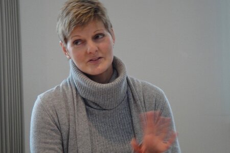 Die Referentin Frau Dr. Becker in Aktion