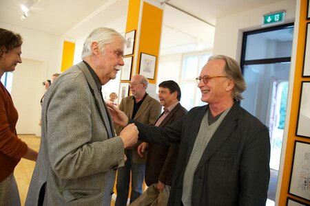 F.W. Bernstein begrüßt Zeichner-Kollegen Erich Rauschenbach
