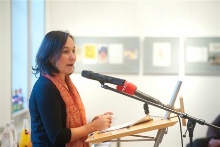 Dr. Sylke Wunderlich, Kunsthistorikerin hält die Eröffnungsrede