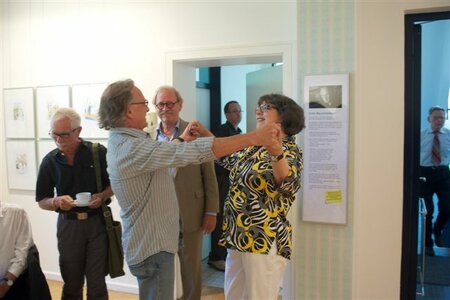 Martina Schellhorn freut sich über den Besuch von Erich Rauschenbach