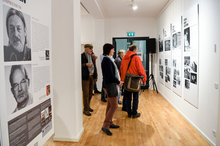 Ausstellungseröffnung "Voll der Osten"