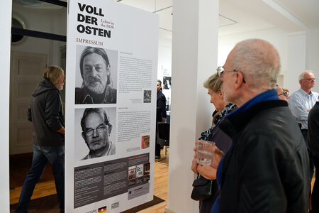 Ausstellungseröffnung "Voll der Osten"