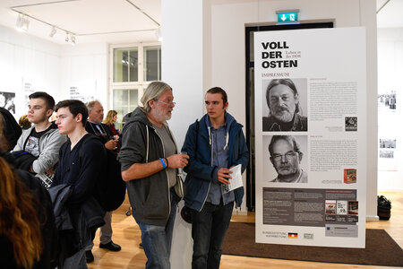 Ausstellungseröffnung "Voll der Osten"