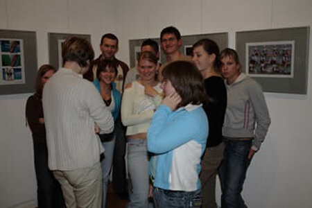 Besucher der Ausstellung