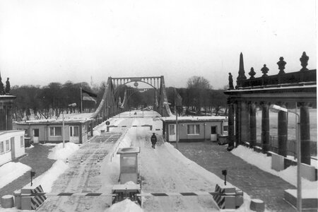 Potsdam, Glienicker Brücke, Dezember 1985