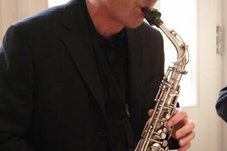 Ralf Benschu am Saxophon