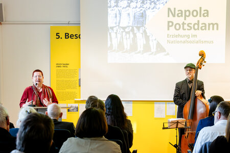 Martina Weyrauch zur Ausstellungseröffnung Napola Potsdam