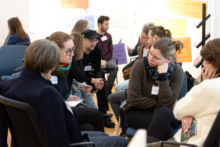 Diskussionsrunde beim Methodenworkshop "Sprechen und Zuhören". 