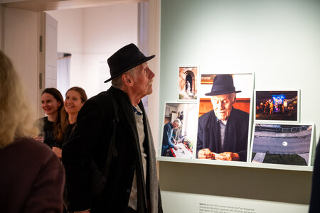 Ausstellungseröffnung "Was bleibt - Arm im Alter"