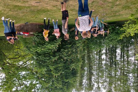Mit Pfeil und Bogen: Beim Treffen junger Landfrauen steht auch Teambuilding mit auf dem Programm. 