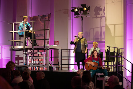 Dazwischen die Mauer. Theaterprojekt des Vereins Vorortung 2019