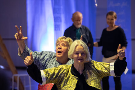 Dazwischen die Mauer. Theaterprojekt des Vereins Vorortung 2019