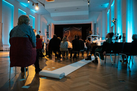 Dazwischen die Mauer. Theaterprojekt des Vereins Vorortung 2019