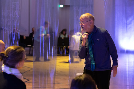 Dazwischen die Mauer. Theaterprojekt des Vereins Vorortung 2019
