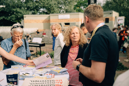 Die Landeszentrale mit einem Infostand auf dem Aktionstag Demokratie in Potsdam