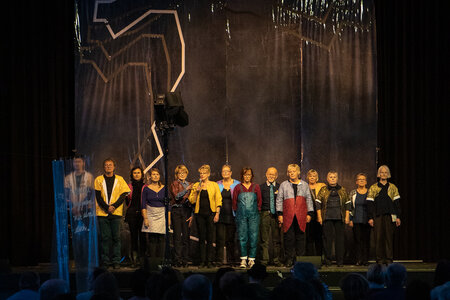 Dazwischen die Mauer. Theaterprojekt des Vereins Vorortung 2019