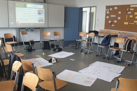 Kooperatives Lernen statt Frontalunterricht – Bei den Schulworkshops sitzen alle in einem Stuhlkreis.