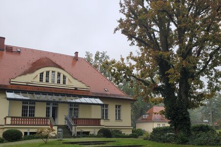 Blick auf die Landeszentrale. 