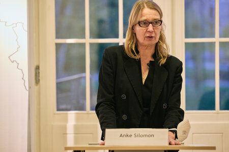 Dr. Anke Silomon, Historikerin