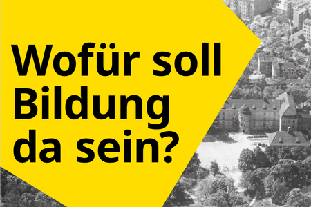 Aufschrift "Wofür soll Bildung da sein?" auf der Abbildung mit einem Luftbild Nationalpolitische Erziehungsanstalt Potsdam, ca. 1930︀,