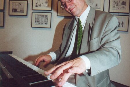 Musikalische Begleitung: Matthias Opitz 