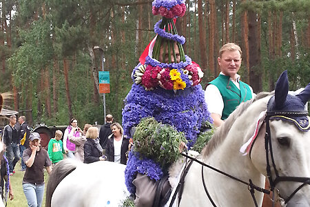 Johannisreiten in Casel/Kózle