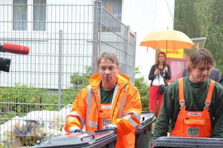 Minister Baaske beim Sommerpraktikum 2012